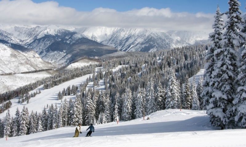 Snowboarding at Vail Resort